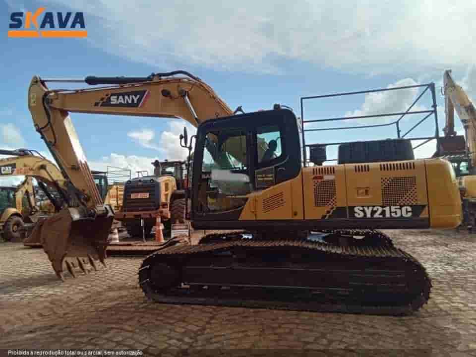Escavadeira Sany SY215C 2020 - imagem de fundo