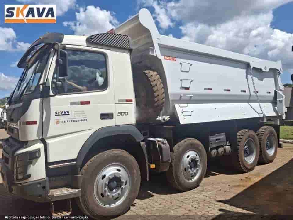 Caminhão Volvo FMX 500 8X4 2021 - imagem de fundo