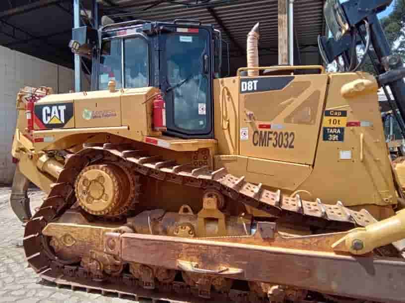 Trator de esteira Caterpillar D8T 2018 - imagem de fundo