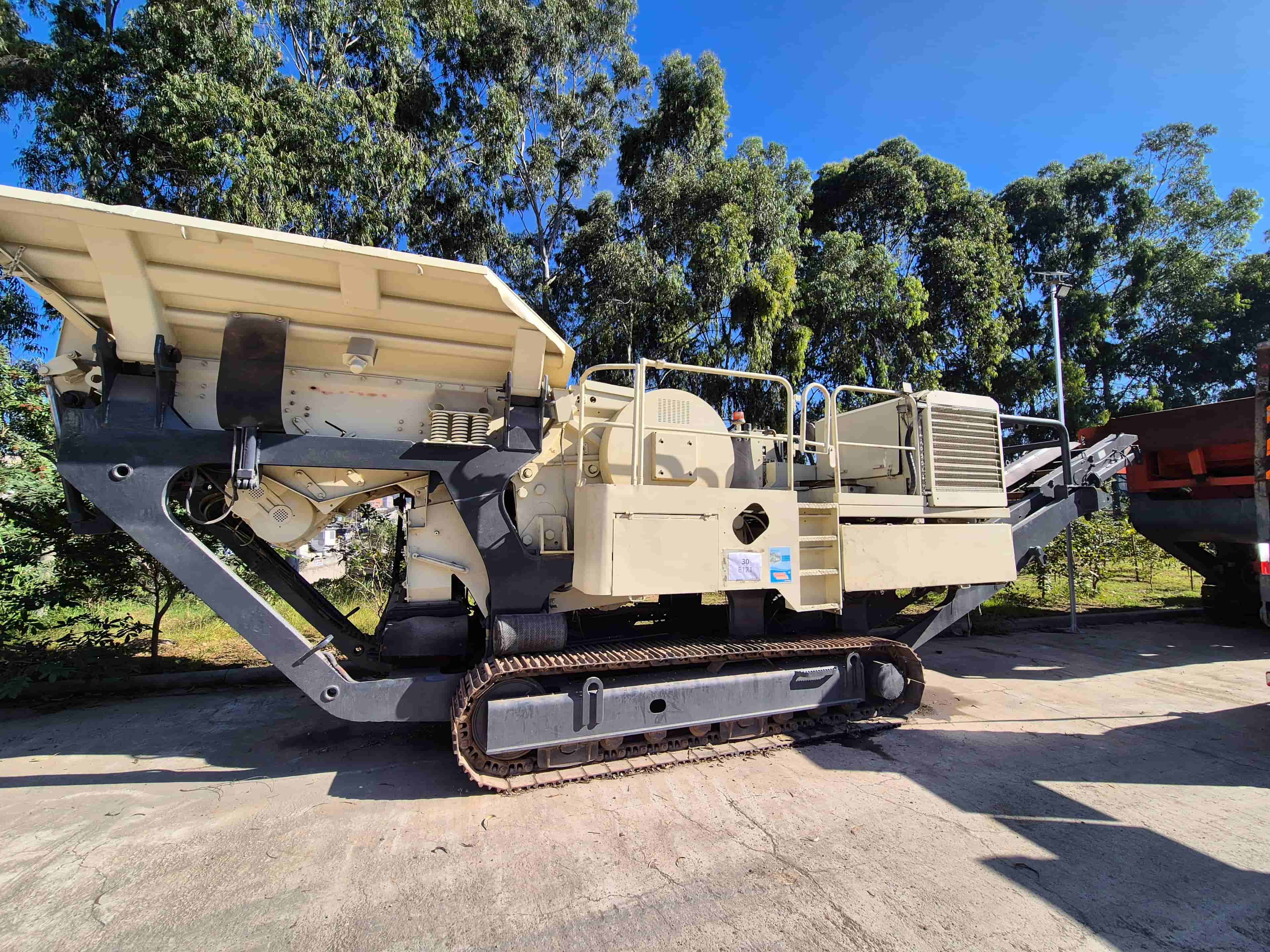 Britador - Rebritador METSO LT96 2011 - imagem de fundo