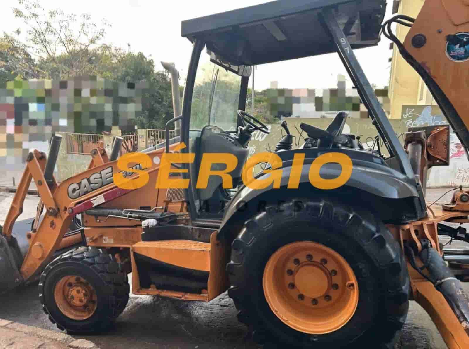 Retroescavadeira Case 580N 4X4 2017 - imagem de fundo
