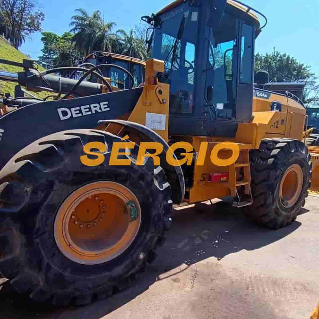 Pá Carregadeira John Deere 644K 2022 - imagem de fundo
