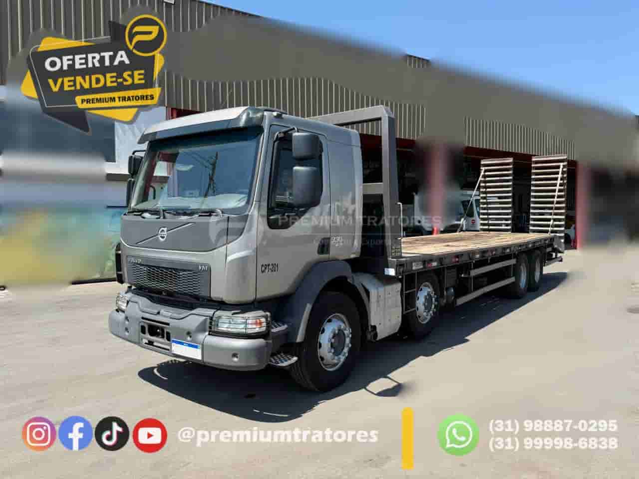 Caminhão Volvo VM 330 2020 - imagem de fundo