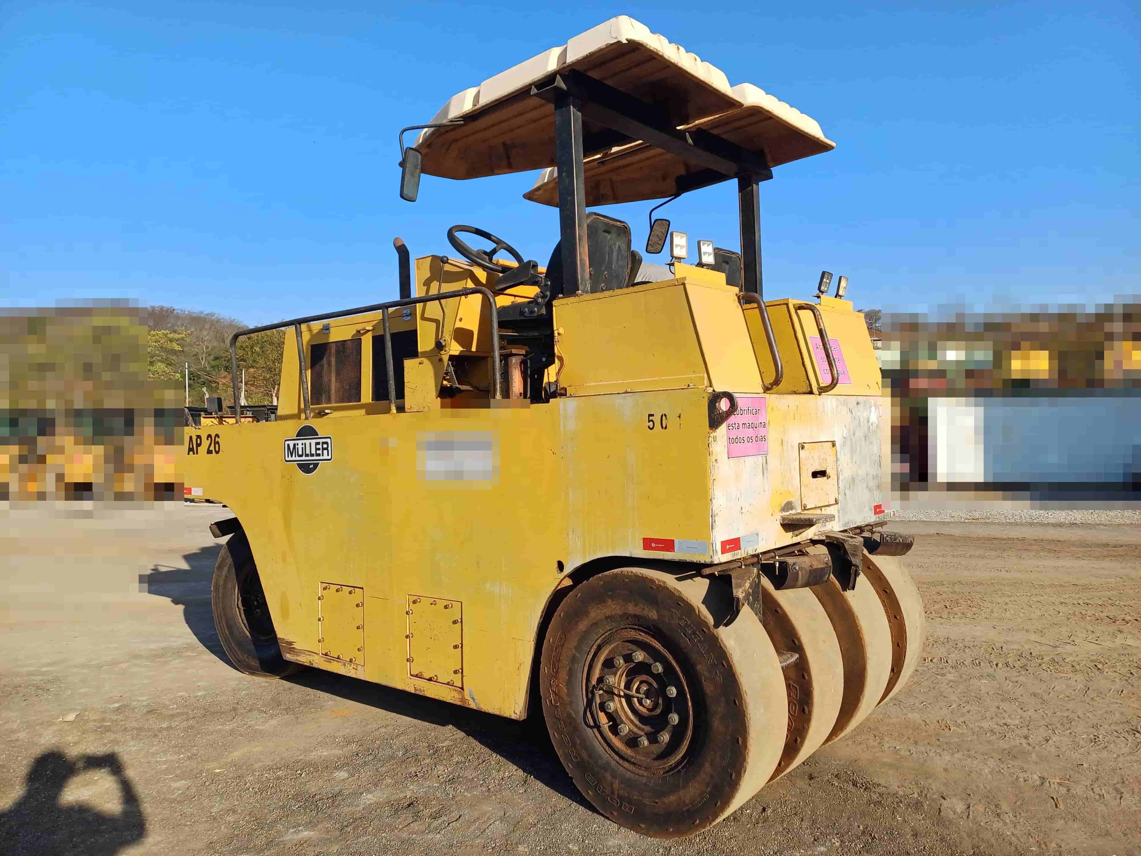 Rolo Compactador de Pneu Müller AP 26 2006 - imagem de fundo
