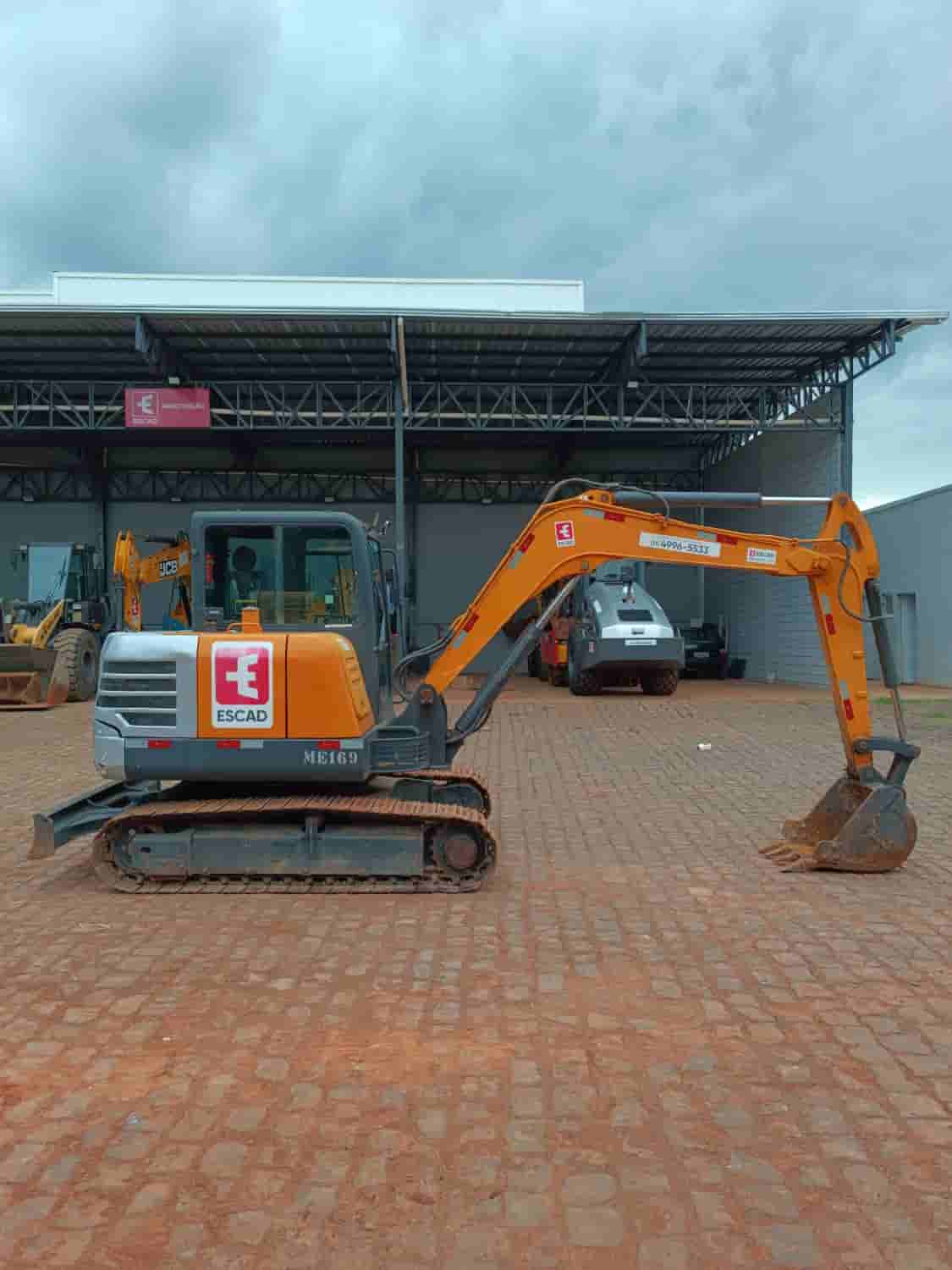 Mini Escavadeira Sany SY55 C 2013 - imagem de fundo