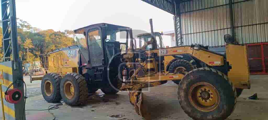 Motoniveladora CAT 120 2023 - imagem de fundo