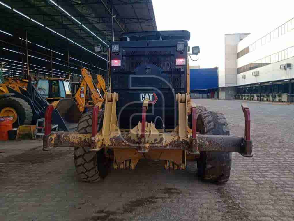 Motoniveladora CAT 120 2023 - imagem de fundo