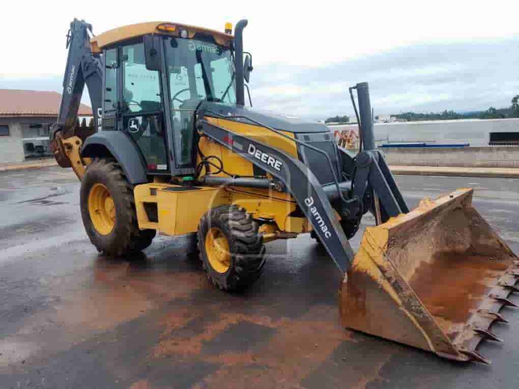 Retroescavadeira John Deere 310 L 2021 - imagem de fundo