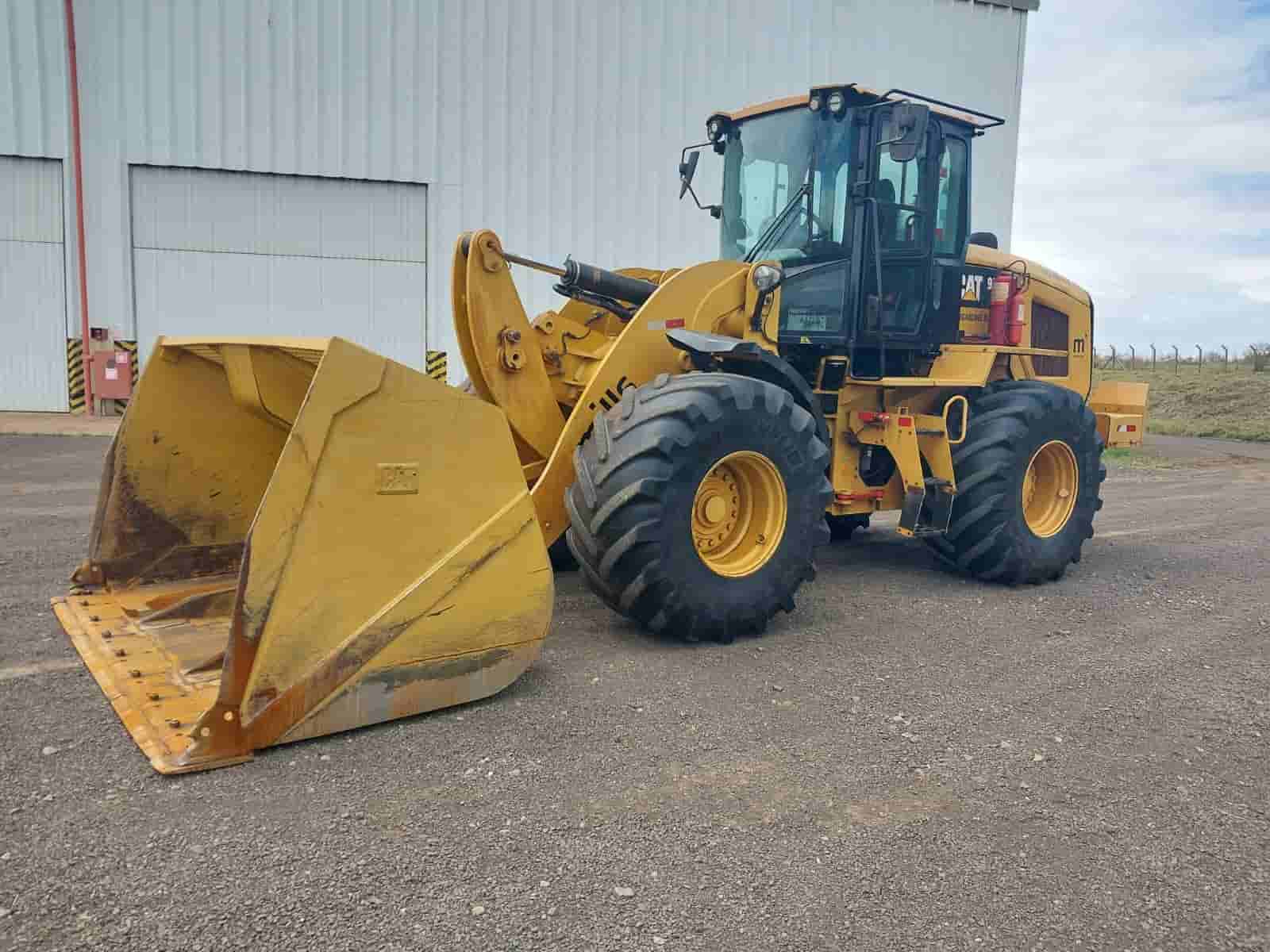 Pá Carregadeira Caterpillar 938K Sugarcane Handler 2019 - imagem de fundo