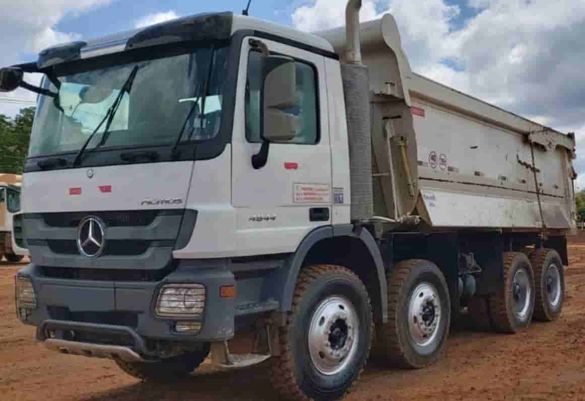 Caminhão Báscula  Mercedes Benz ACTROS 4844K/45 2019 - imagem de fundo