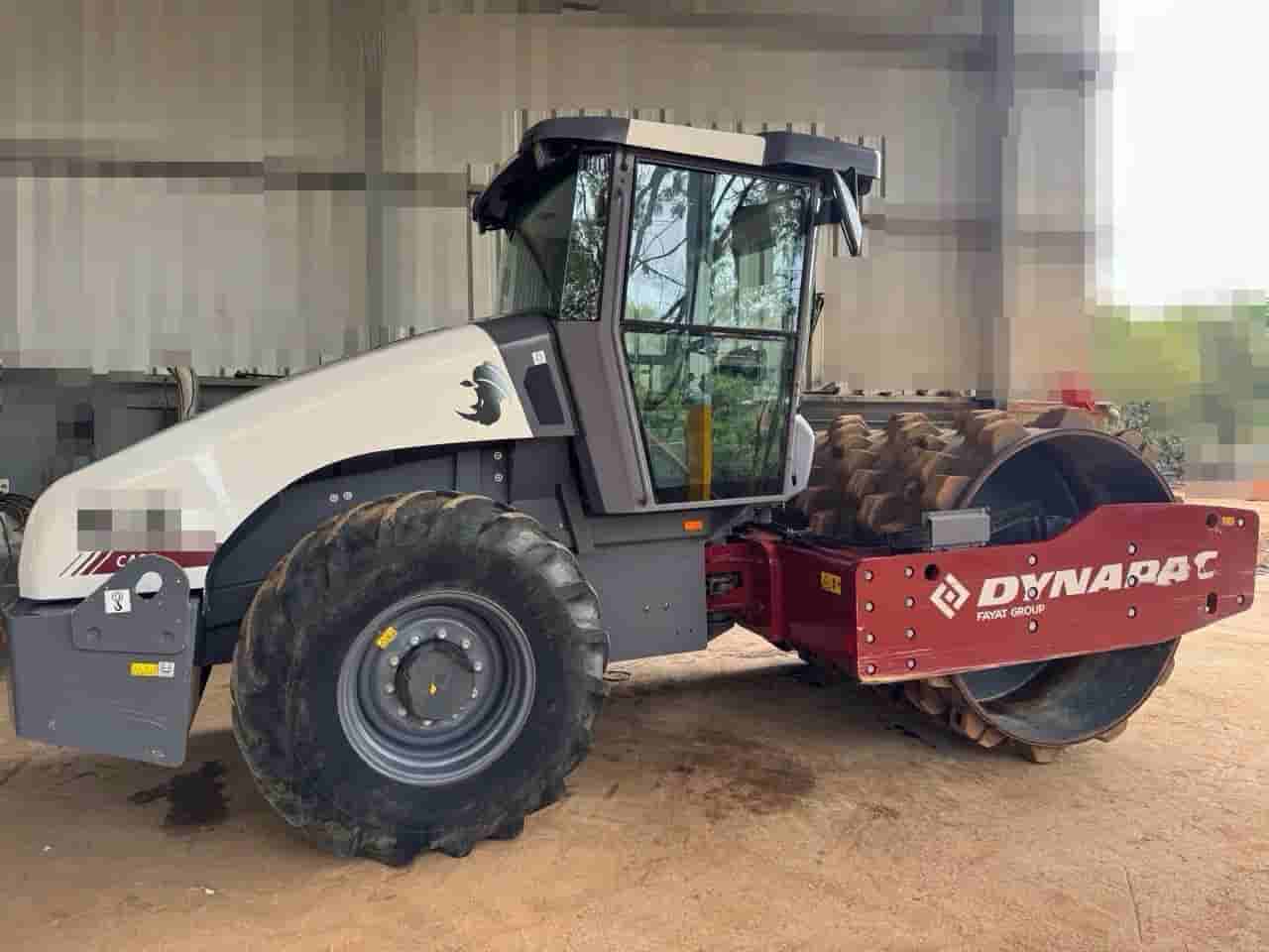Rolo compactador Dynapac CA25 KIT PATA 2022 - imagem de fundo