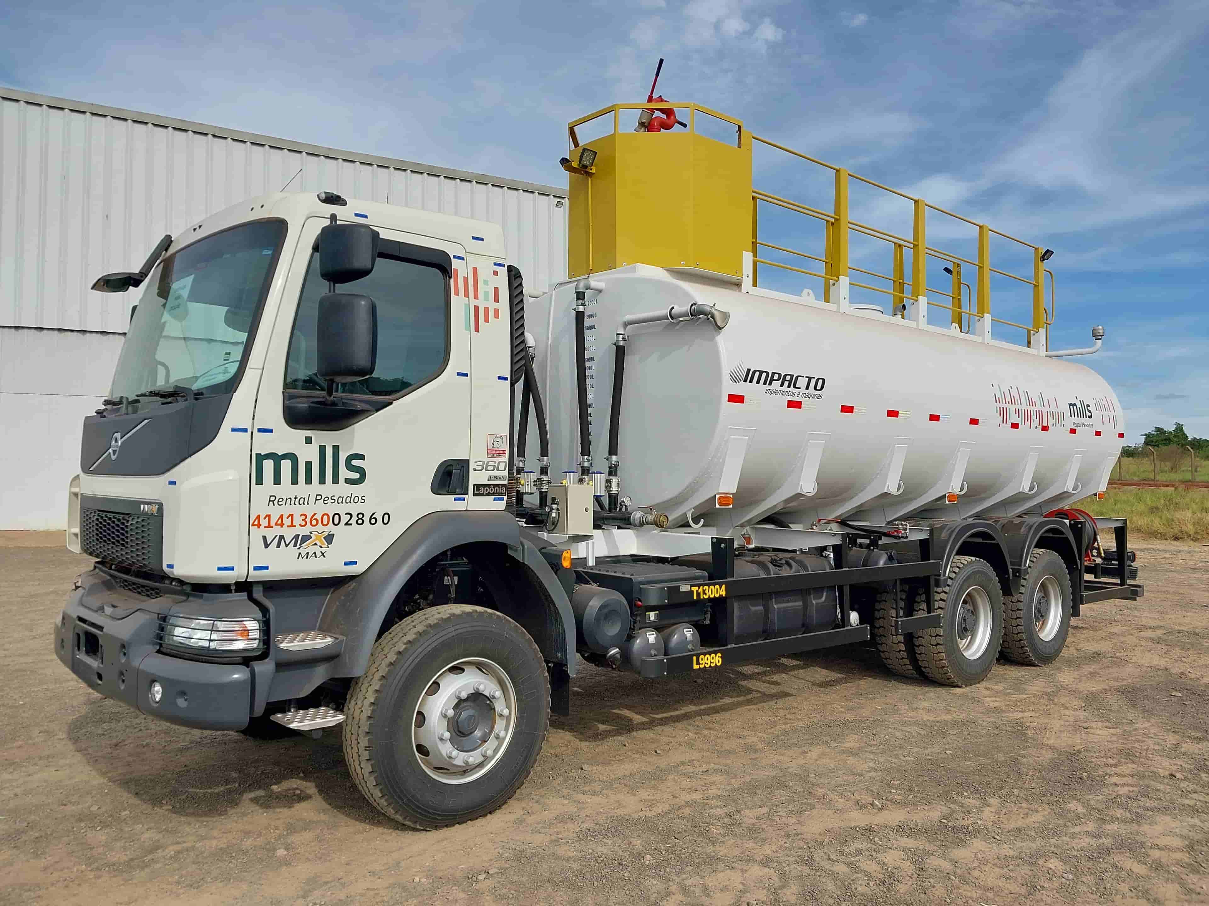 Caminhão Volvo VMX 360 MAX 2024 - imagem de fundo