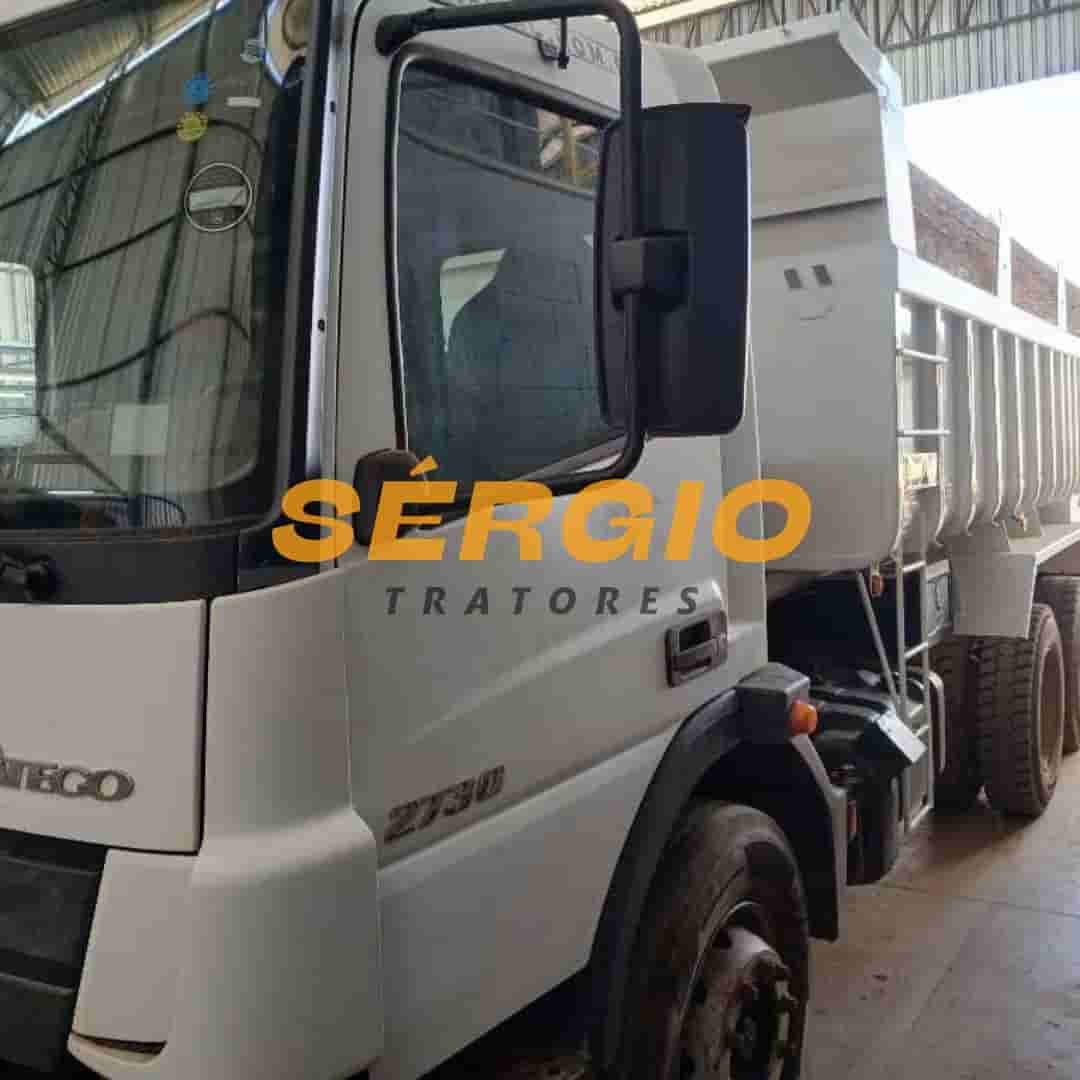 Caminhão Mercedes Benz 2730 2020 - imagem de fundo