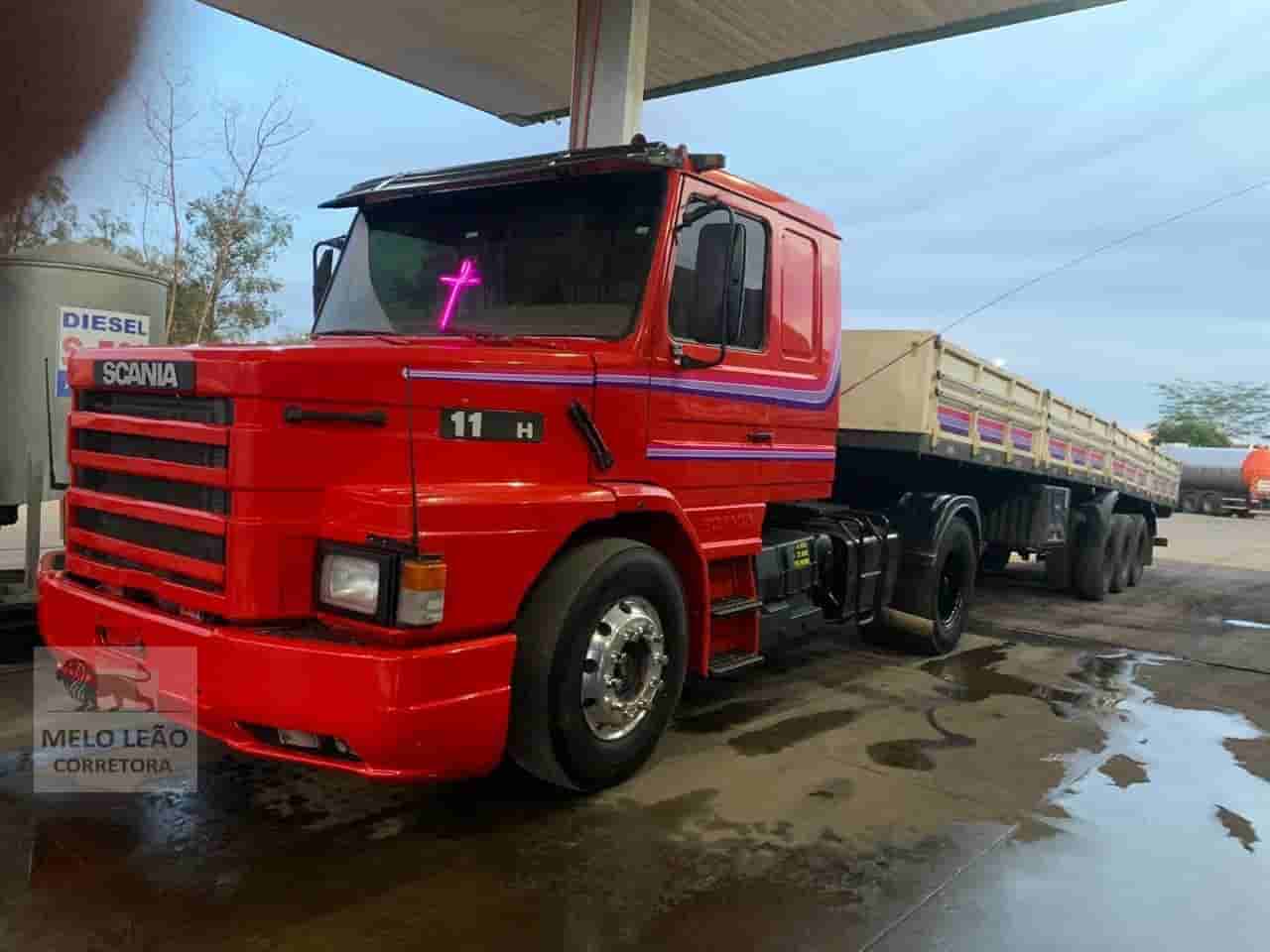Caminhão Scania T-113H 1992 - imagem de fundo