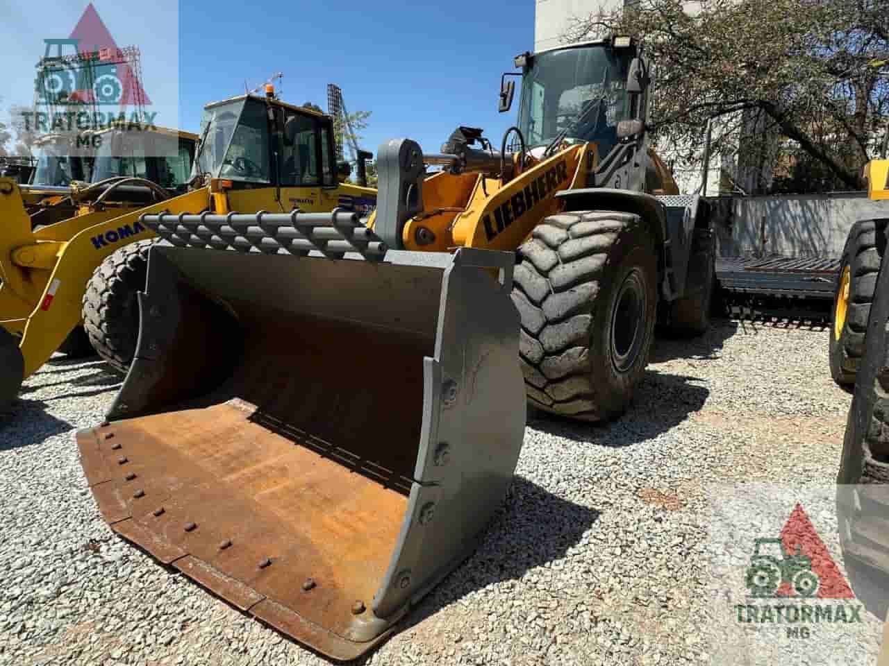 Pá Carregadeira Liebherr L580 2021 - imagem de fundo