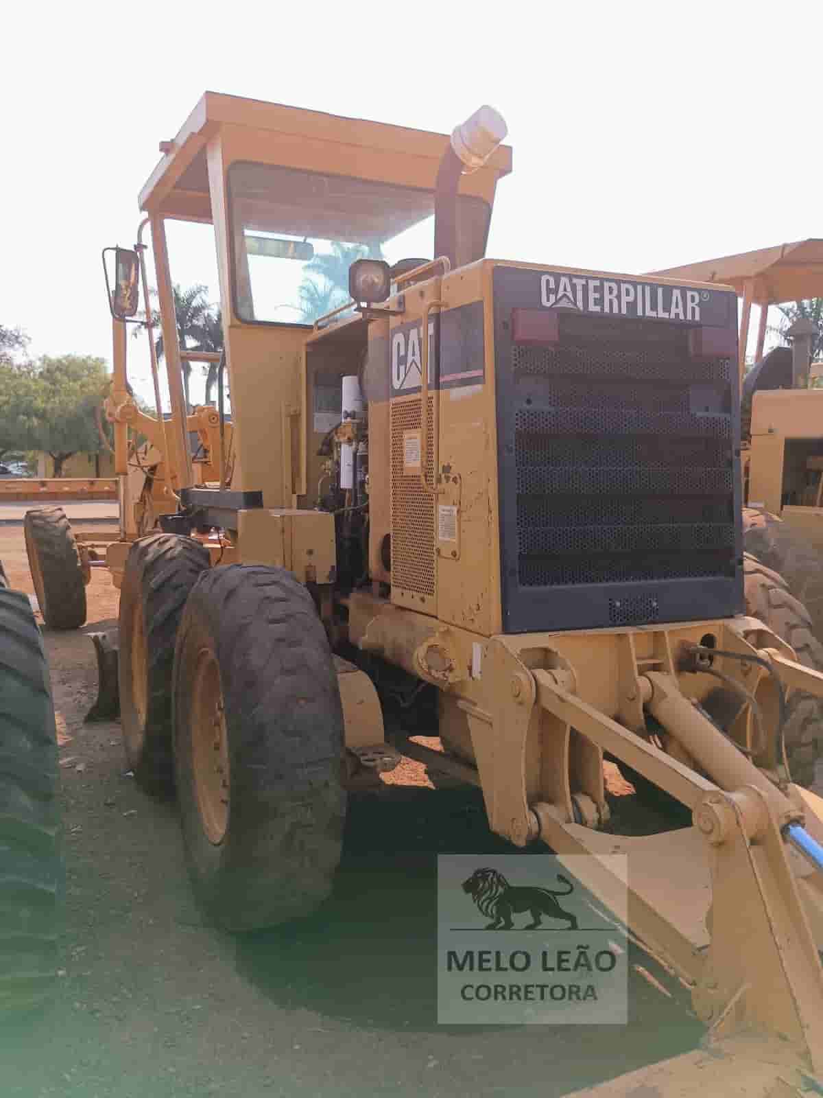 Motoniveladora Caterpillar 120H 1998 - imagem de fundo