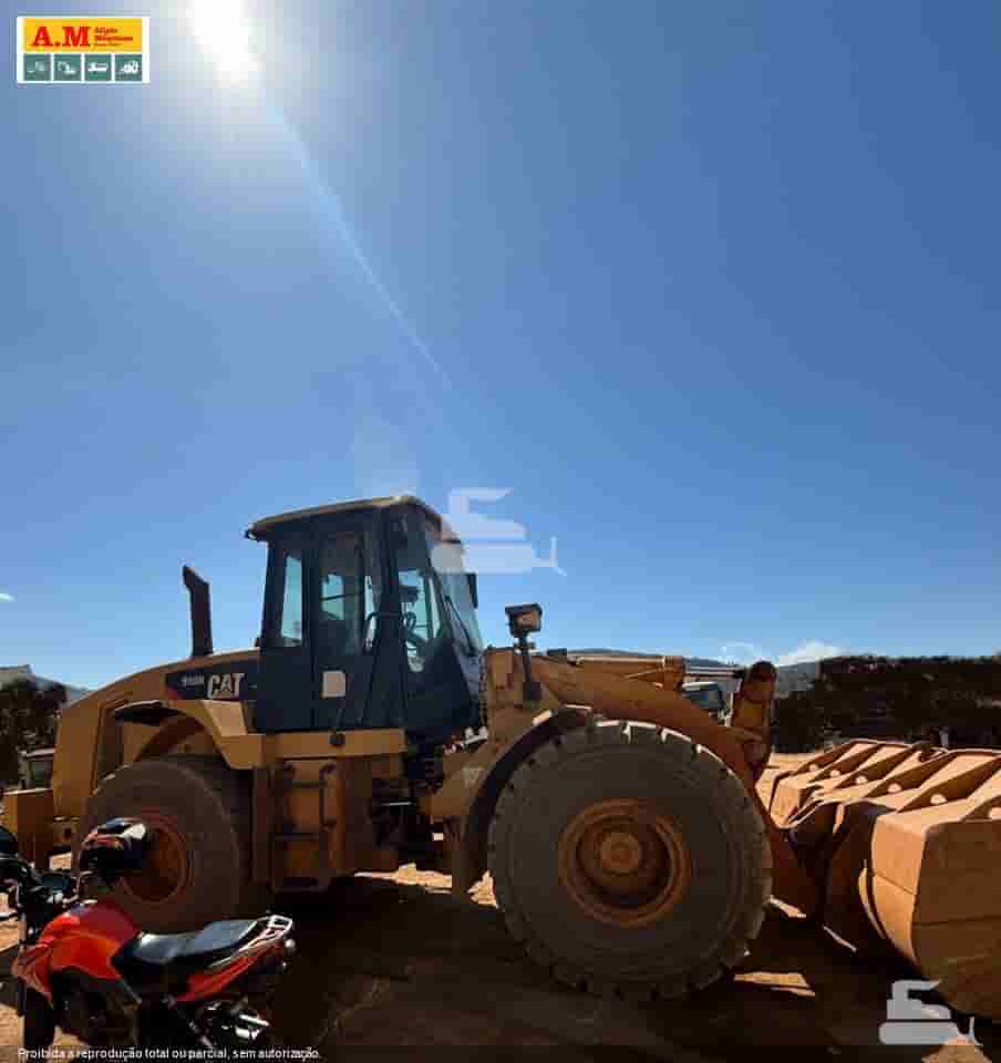 Pá Carregadeira Caterpillar  950H 2012 - imagem de fundo