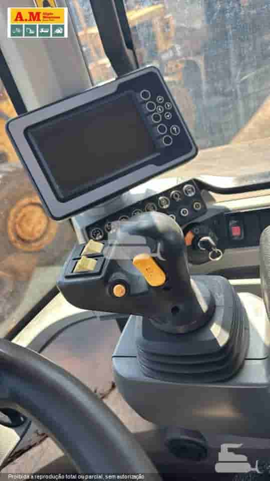Pá Carregadeira Caterpillar 930K 2017 - imagem de fundo