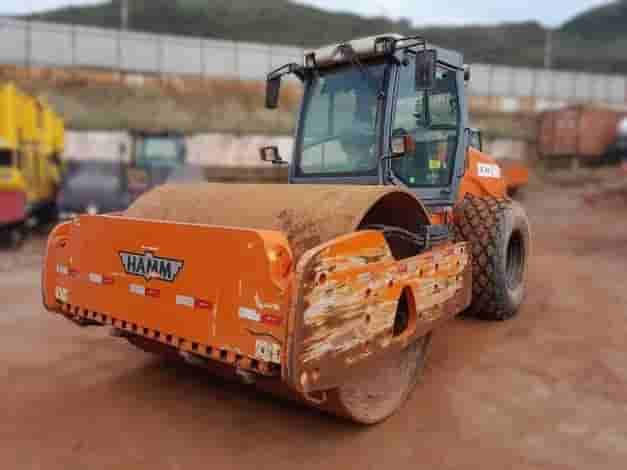 Rolo Compactador Liso Hamm 3520 2014 - imagem de fundo