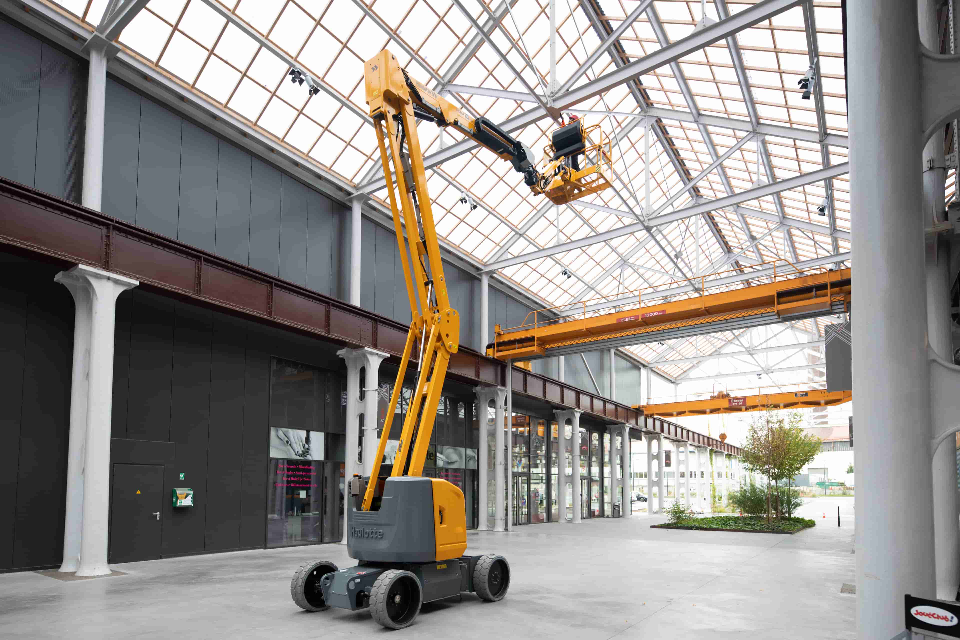 Plataforma elevatória Haulotte SIGMA 16 2025 - imagem de fundo