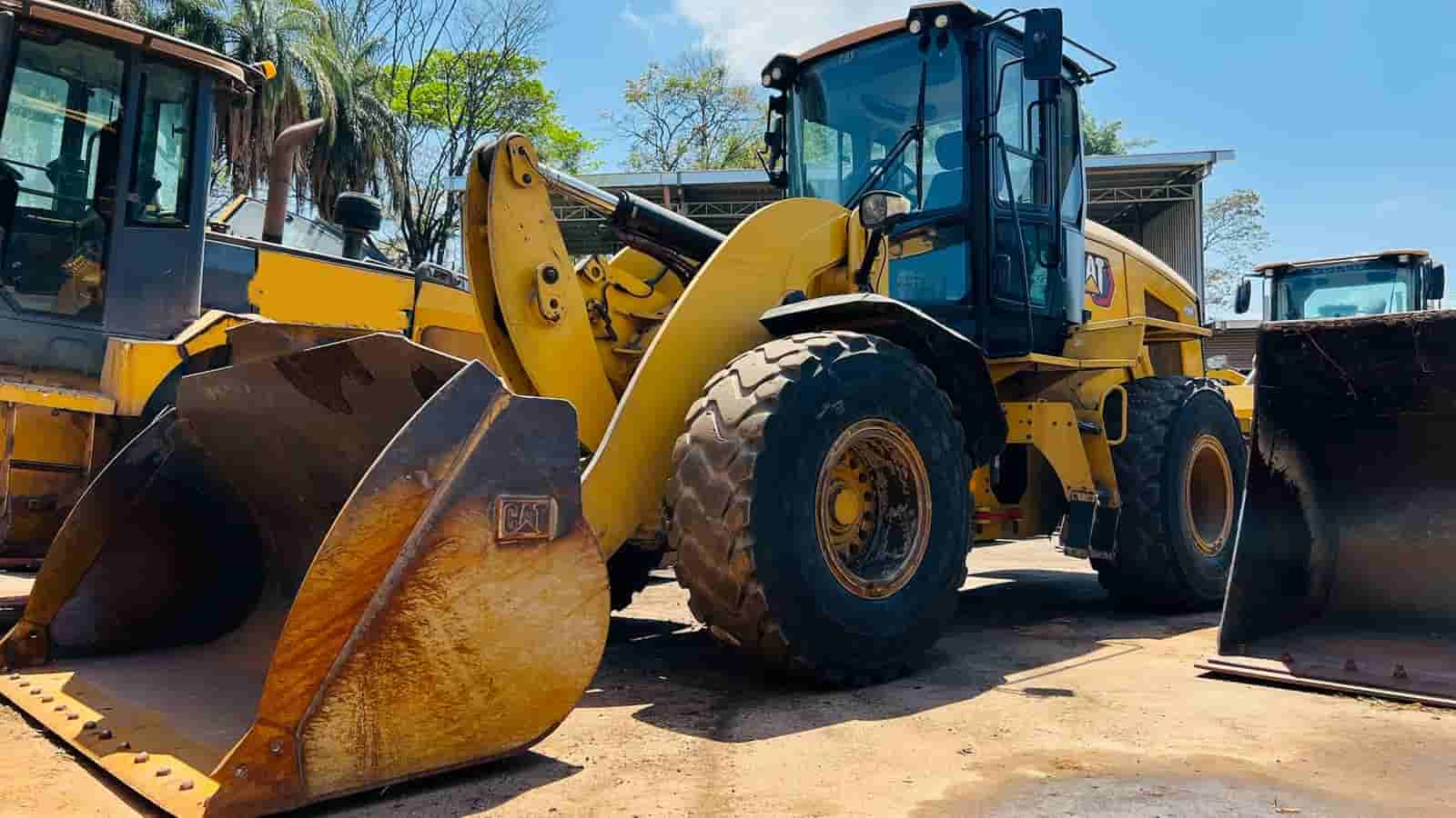 Pá Carregadeira Caterpillar 938 K 2022 - imagem de fundo
