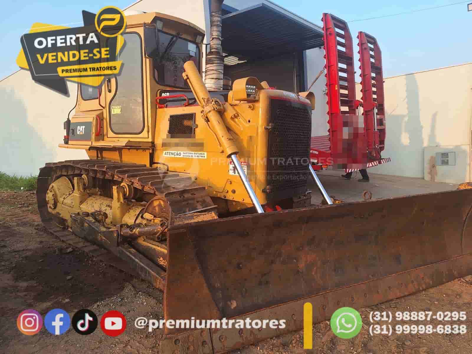 Trator de esteira Caterpillar D6D 1988 - imagem de fundo