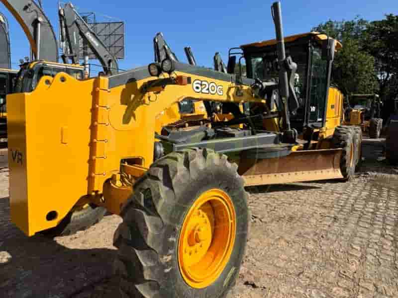 Motoniveladora John Deere 620G 2018 - imagem de fundo