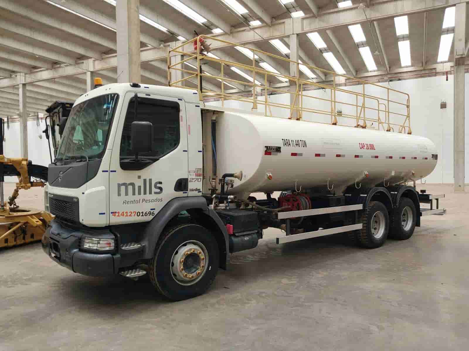 Caminhão Volvo VM 270 2022 - imagem de fundo