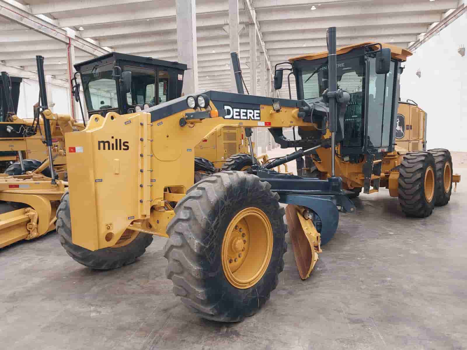 Motoniveladora John Deere 620G 2023 - imagem de fundo