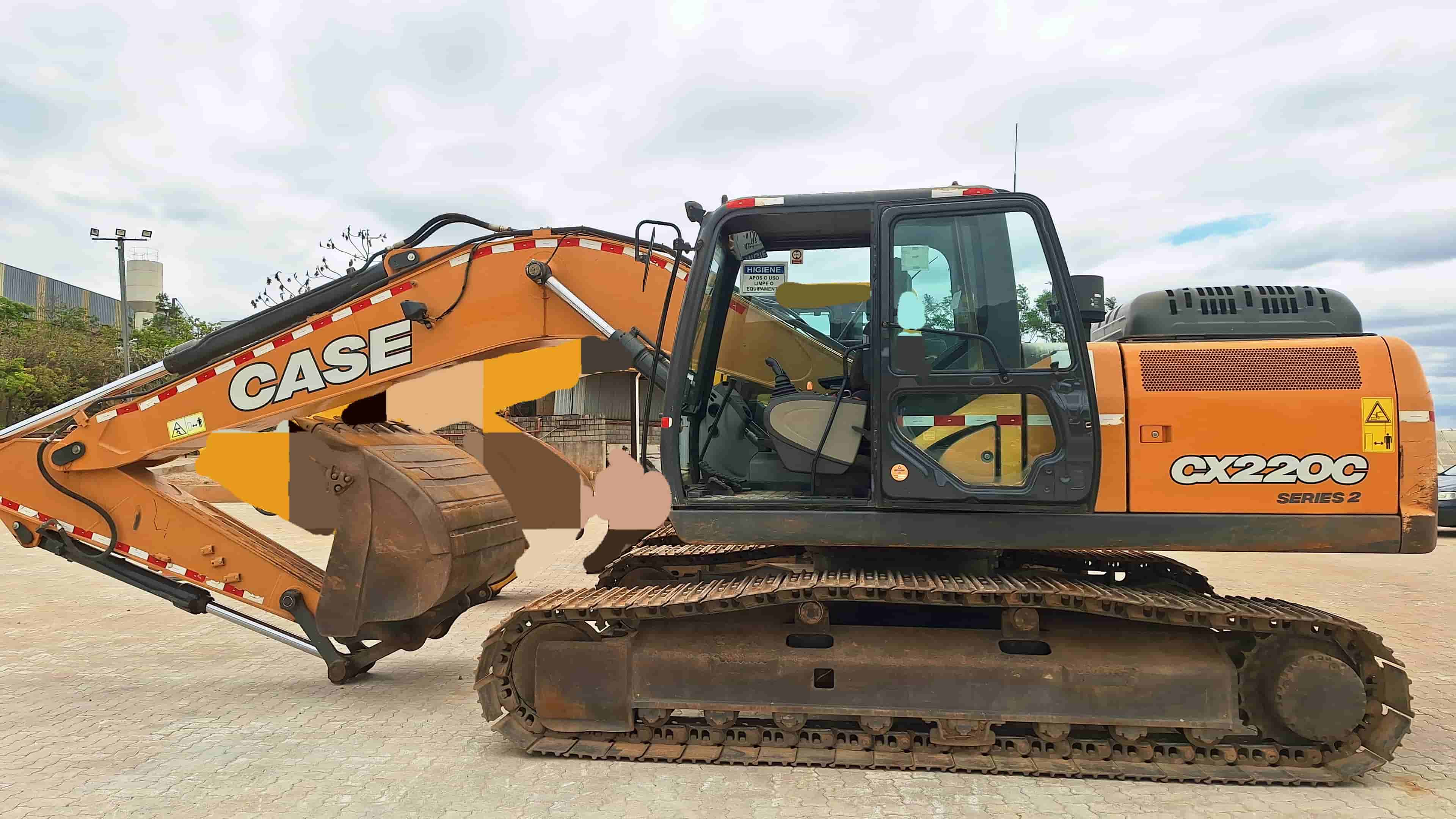 Escavadeira Case CX220C 2019 - imagem de fundo