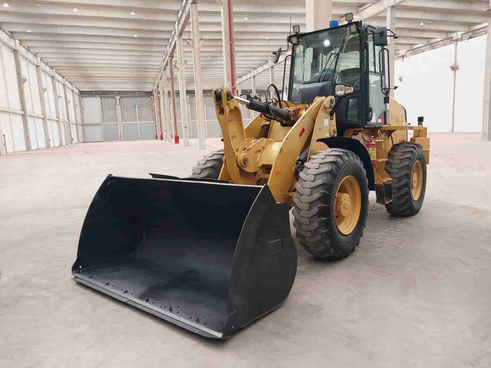 Pá Carregadeira Caterpillar 920K 2020 - imagem de fundo