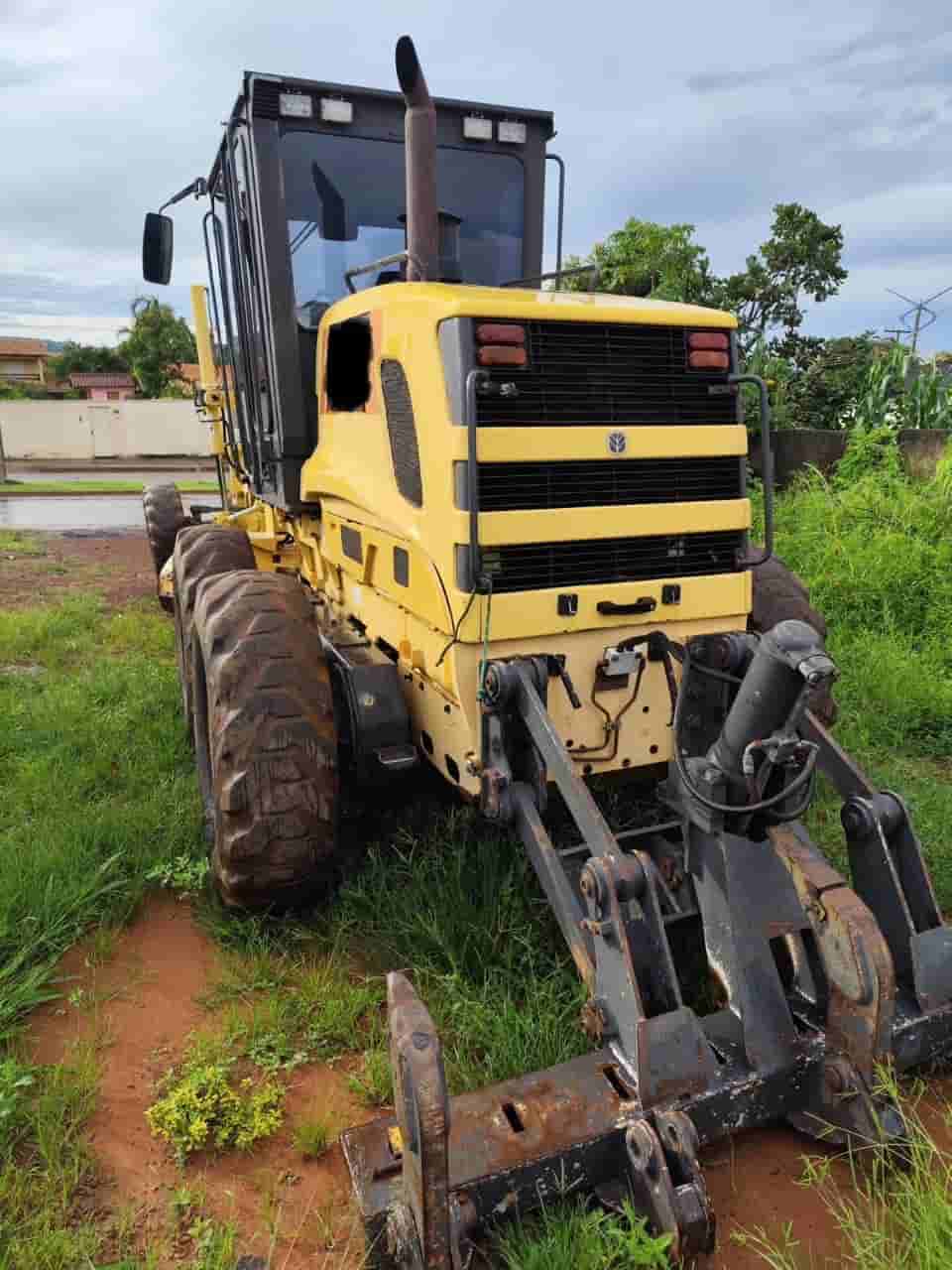 Motoniveladora New Holland RG 170B 2006 - imagem de fundo