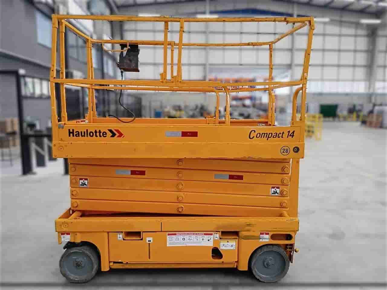 Plataforma Elevatória Tesoura Haulotte Compact 14 2010 - imagem de fundo
