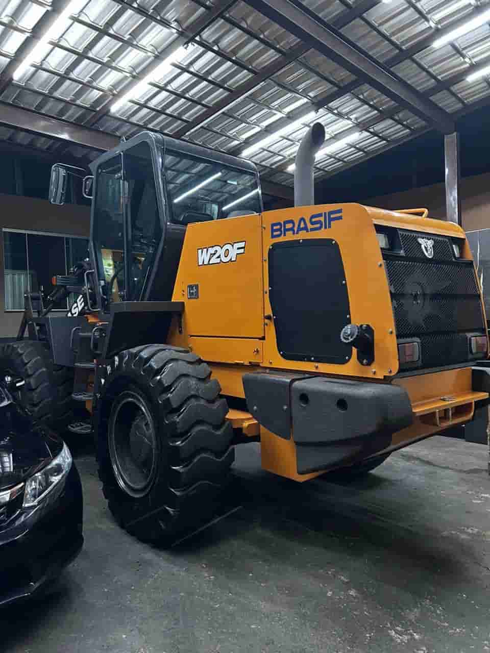 Pá Carregadeira Case W20F 2023 - imagem de fundo