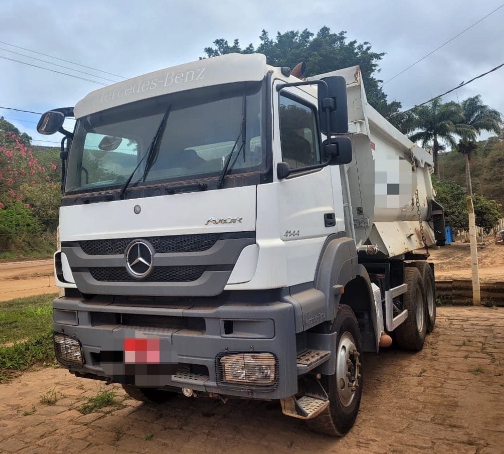 Caminhão Mecedes Benz 4144 2019 - Imagem 1
