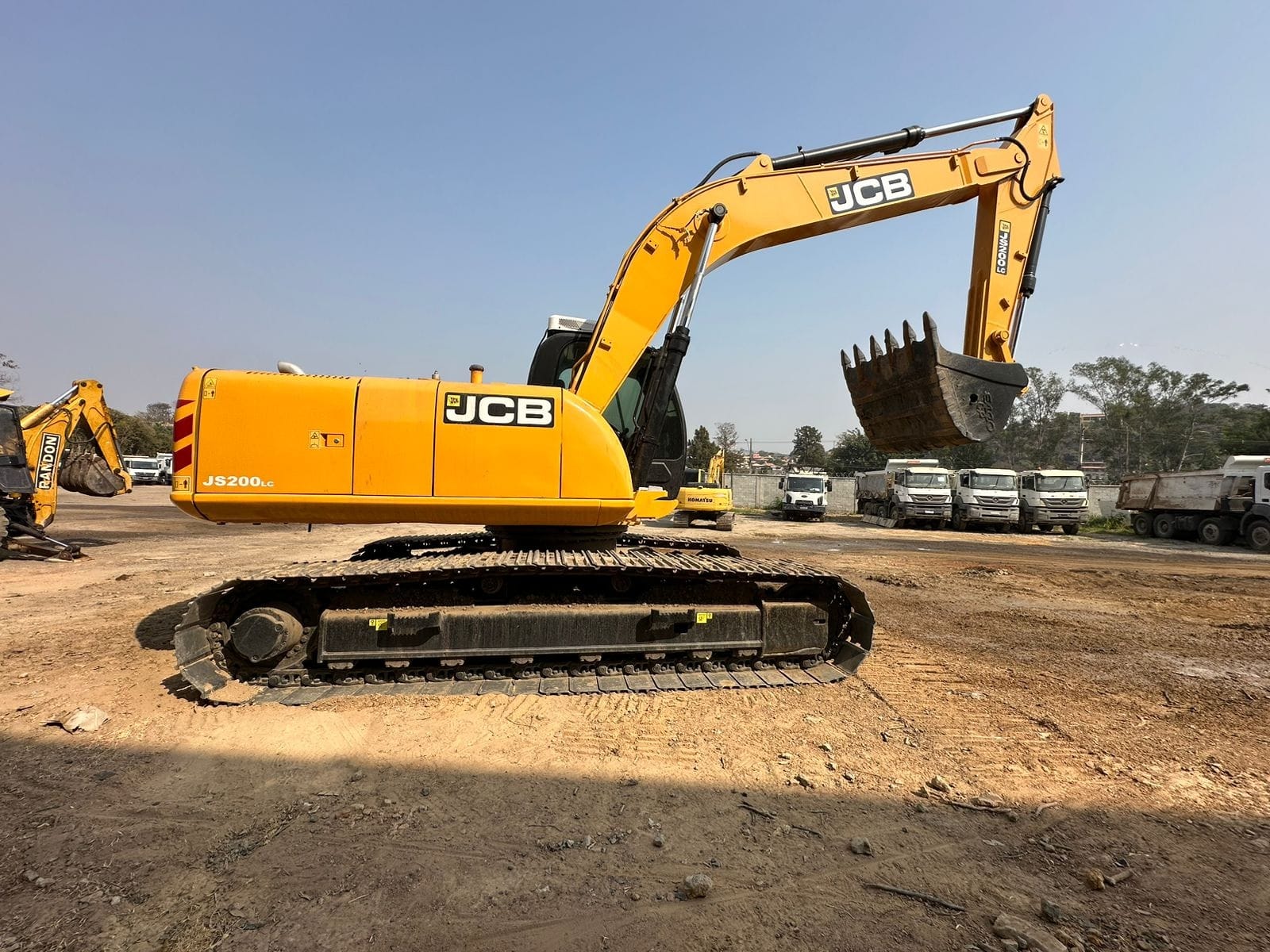 Escavadeira JCB JS200 2011 - Imagem 1