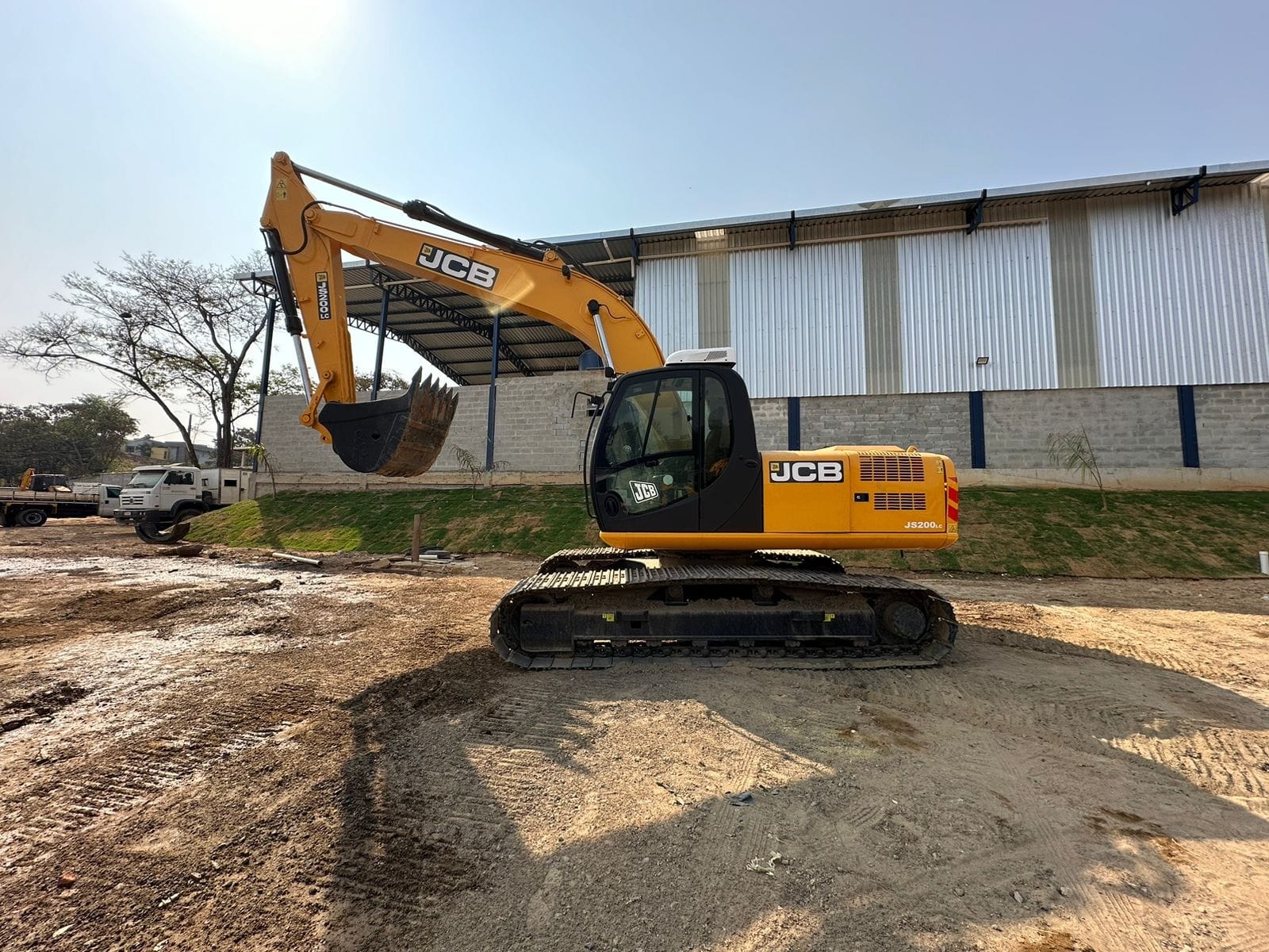Escavadeira JCB JS200 2011 - Imagem 4