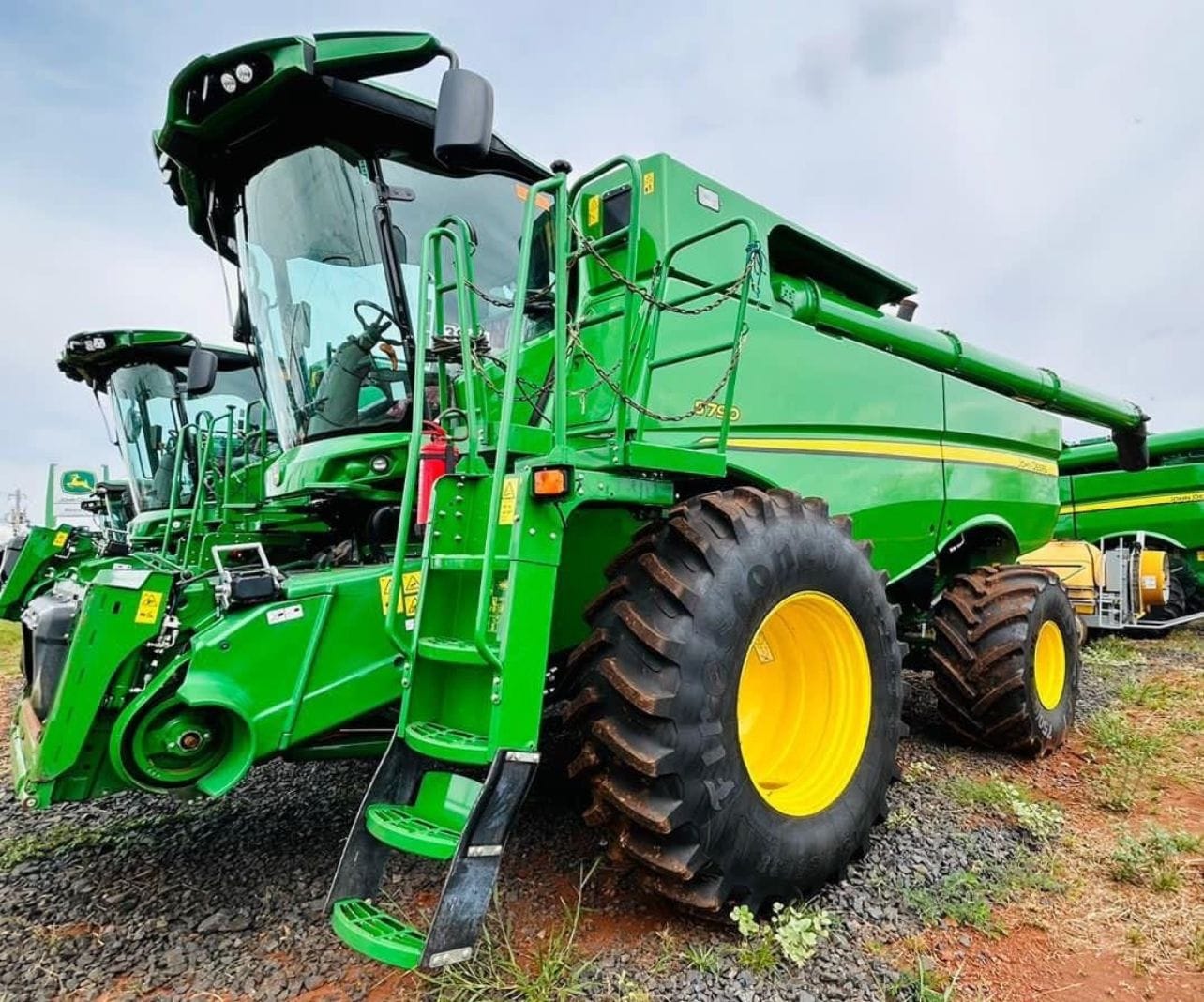 Colheitadeira John Deere S790 2021 - Imagem 1