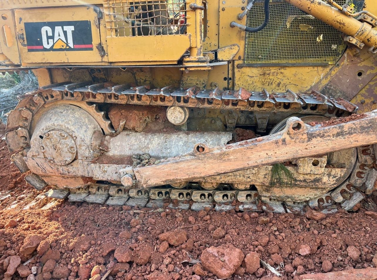 Trator de Esteira Caterpillar D4E 1987 - Imagem 3
