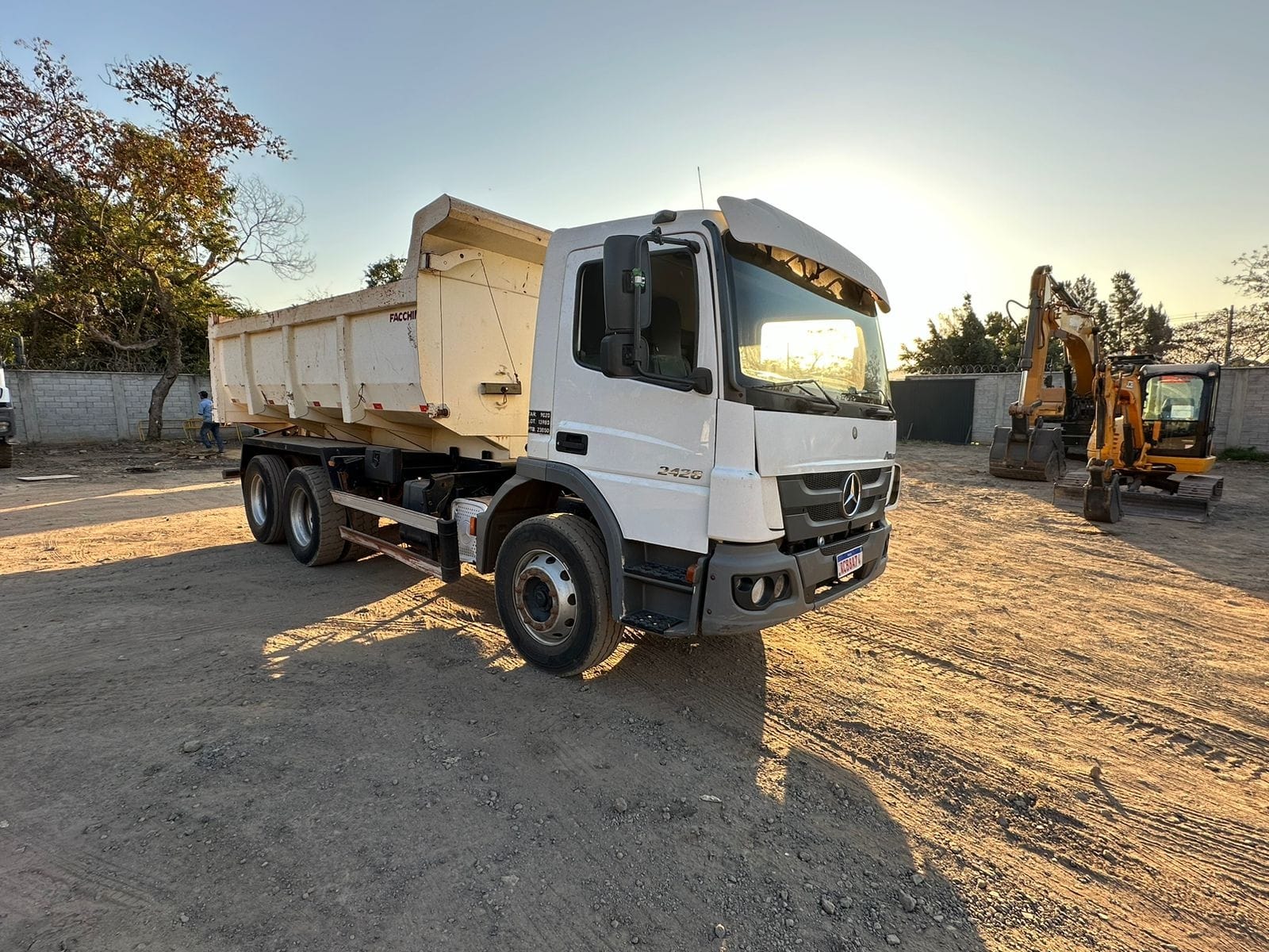 Caminhão Mecedes Benz Atego 2426 2020 - Imagem 1