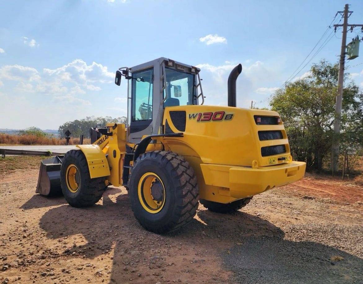 Pá Carregadeira New Holland W130 2009 - Imagem 2