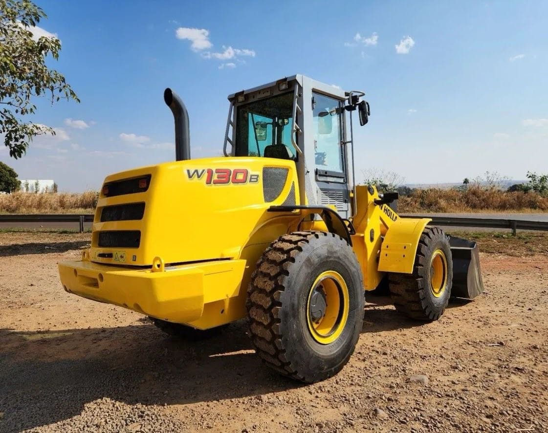 Pá Carregadeira New Holland W130 2009 - Imagem 3
