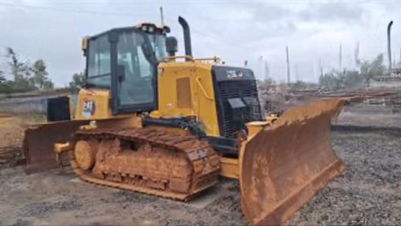 Trator de Esteira Caterpillar D4 2022 - Imagem 1