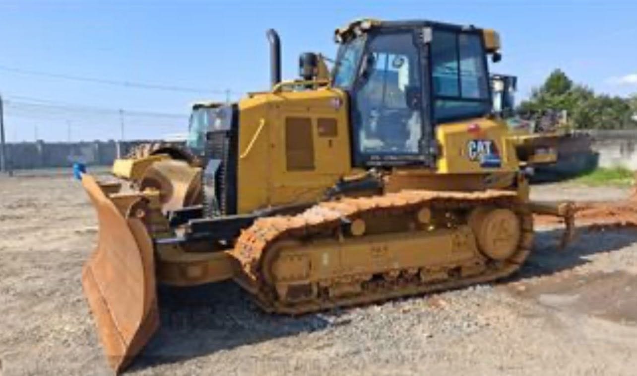 Trator de Esteira Caterpillar D4 2022 - Imagem 3