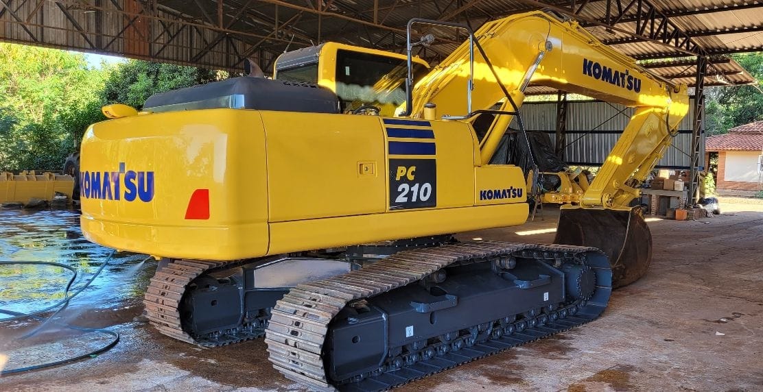 Escavadeira Komatsu PC210 2020 - Imagem 2