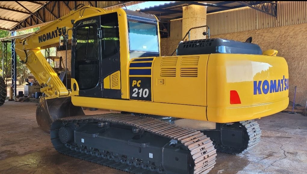 Escavadeira Komatsu PC210 2020 - Imagem 3