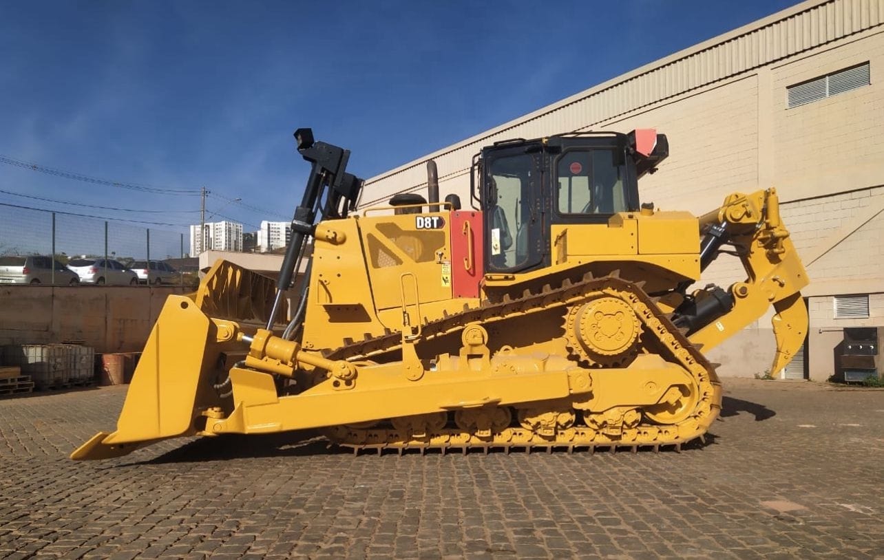 Trator de Esteira Caterpillar D8T 2022 - Imagem 1