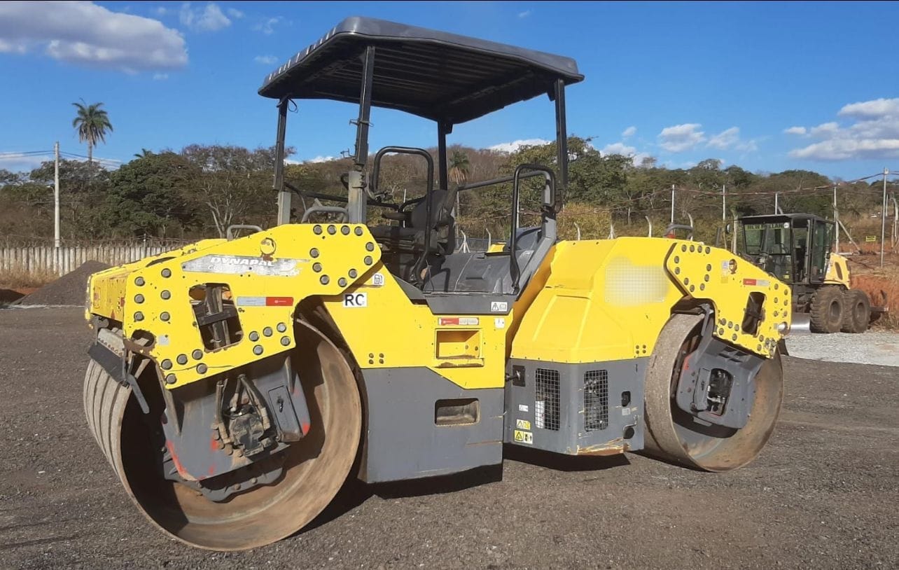 Rolo Compactador Dynapac CC424HF 2014 - Imagem 3