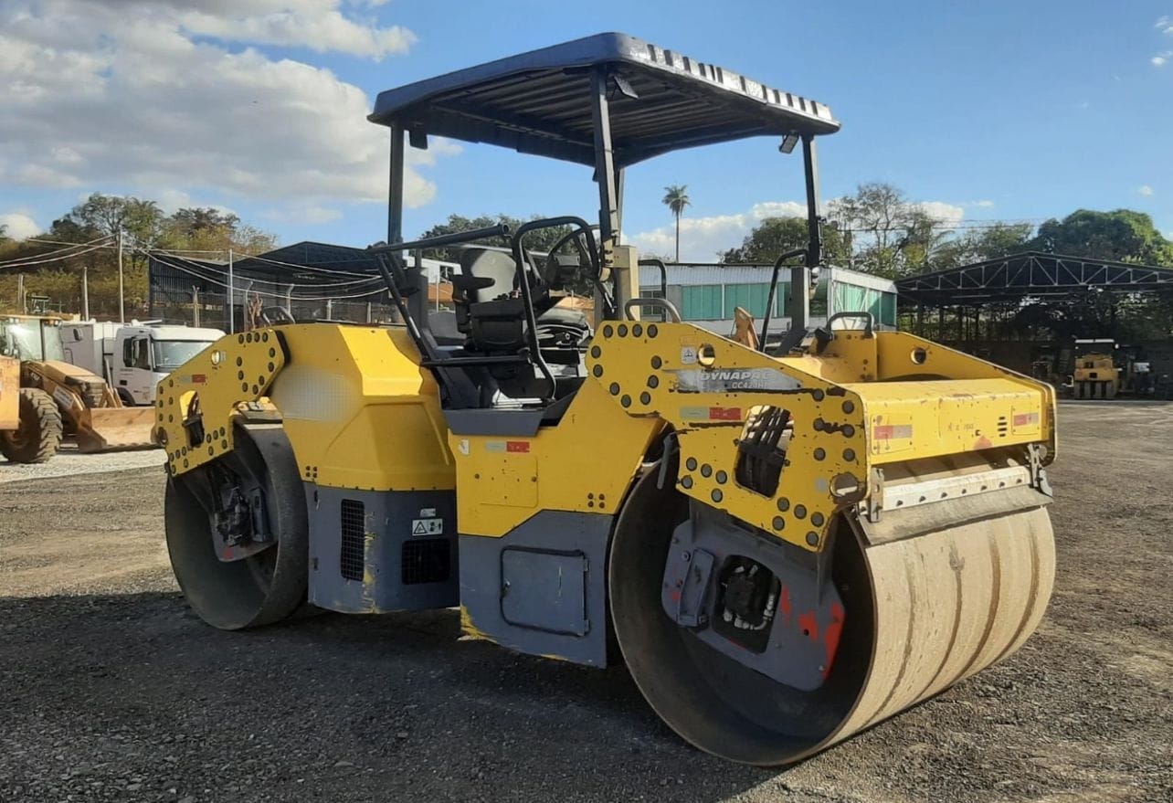 Rolo Compactador Dynapac CC424HF 2014 - Imagem 2