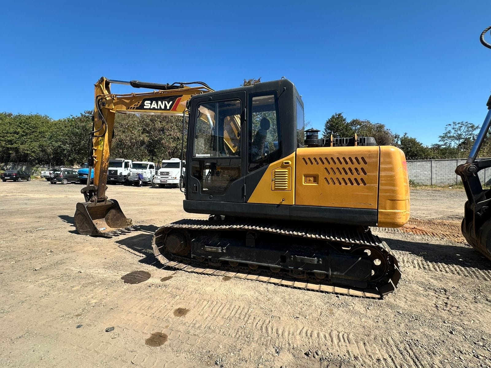 Escavadeira SANY SY135 C - Imagem 2